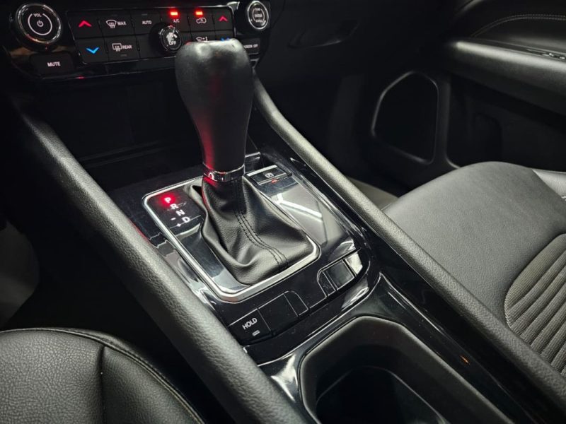 JEEP COMPASS 1.5 Turbo T4 130 ch e-Hybrid BVR7 Night Eagle