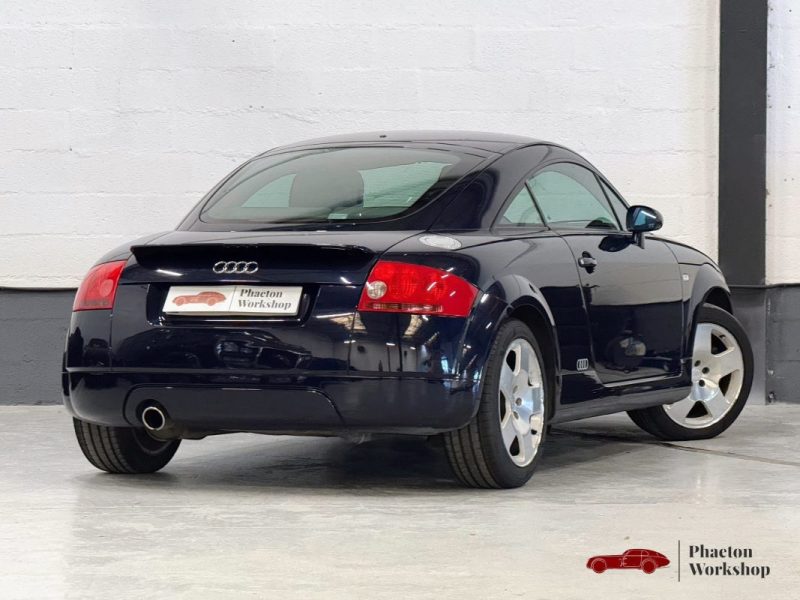 AUDI TT 8N 180ch Interieur Cuir Alcantara Gris de 2002