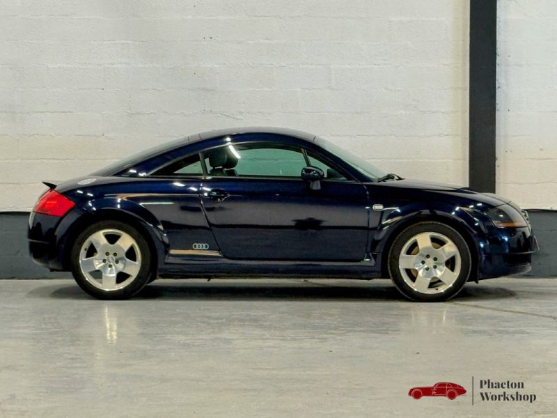 AUDI TT 8N 180ch Interieur Cuir Alcantara Gris de 2002