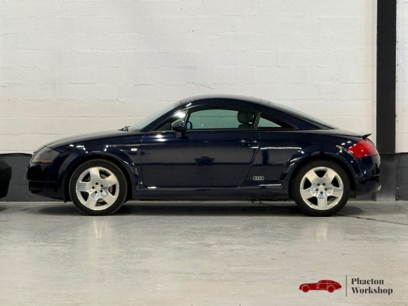 AUDI TT 8N 180ch Interieur Cuir Alcantara Gris de 2002