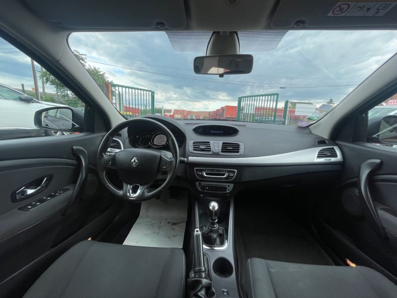 RENAULT MEGANE 2014 3 PHASE 3 LIMITED 1.2 TCE 116CV CRIT'AIR 1