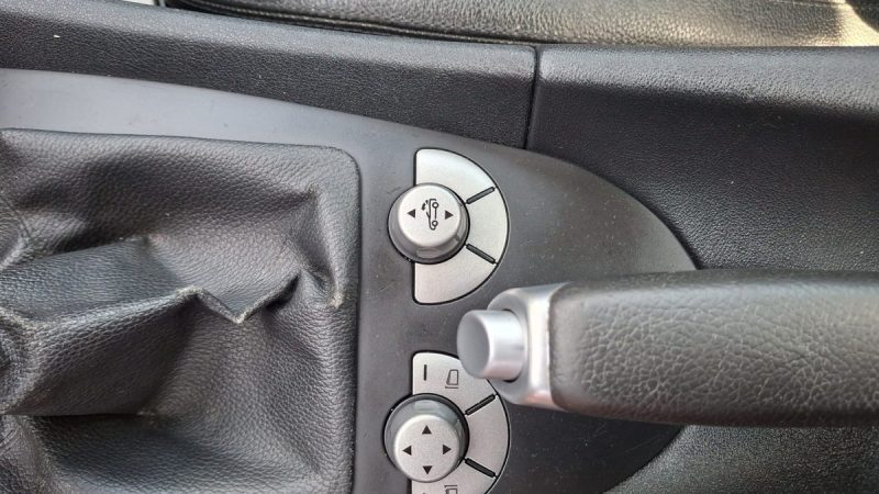 MERCEDES SLK 200 KOMPRESSOR 2004