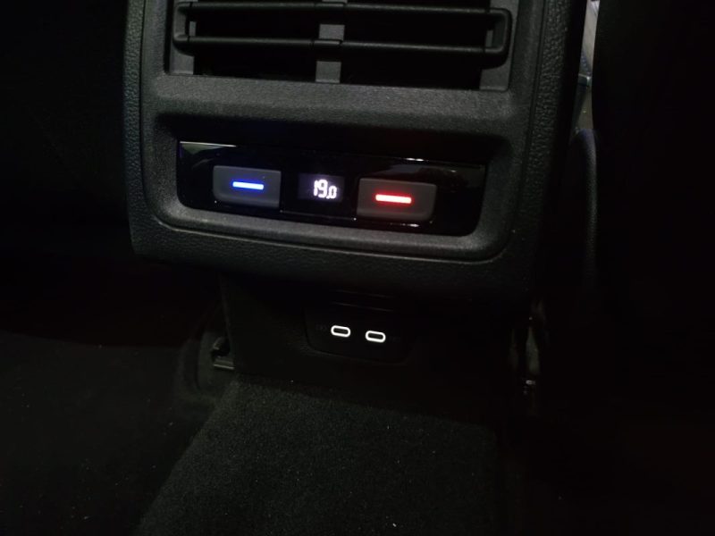 VOLKSWAGEN GOLF GTE 1.4 E-HYBRID 245ch DSG / VIRTUAL COCKPIT / CARPLAY / ATTELAGE / IQ LIGHTS