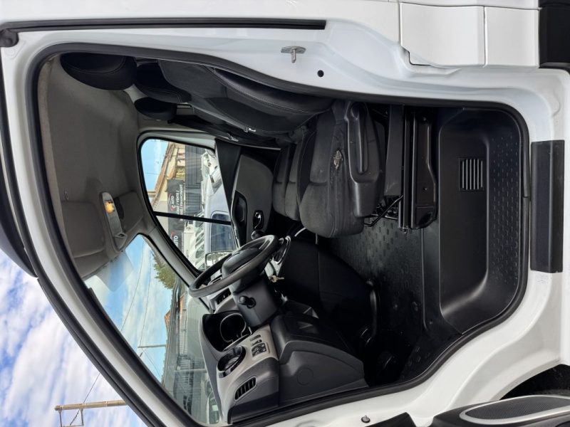 RENAULT TRAFIC 2018 TTC