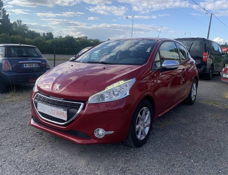 PEUGEOT 208 1.2 VTI STYLE 82 CV