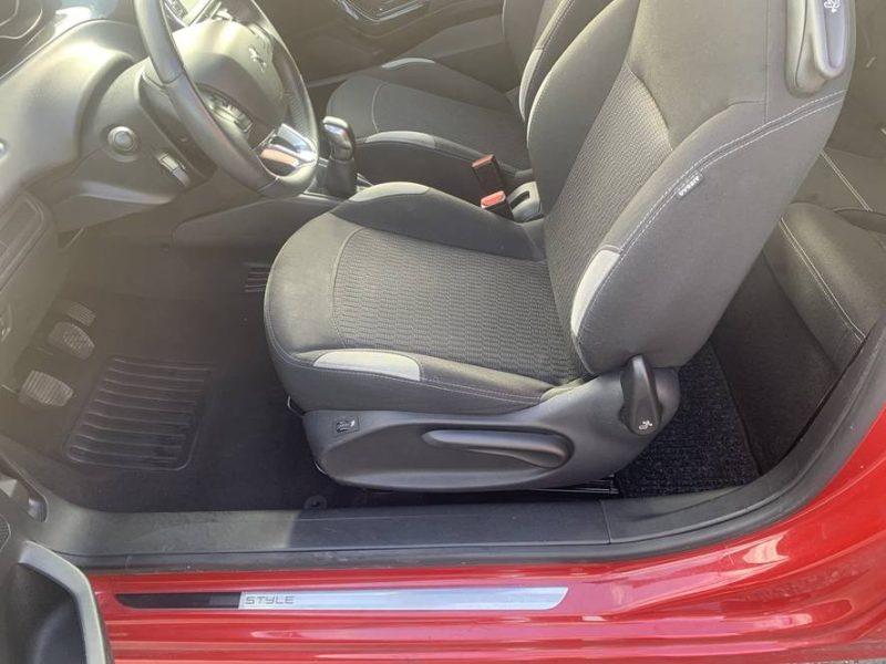 PEUGEOT 208 1.2 VTI STYLE 82 CV