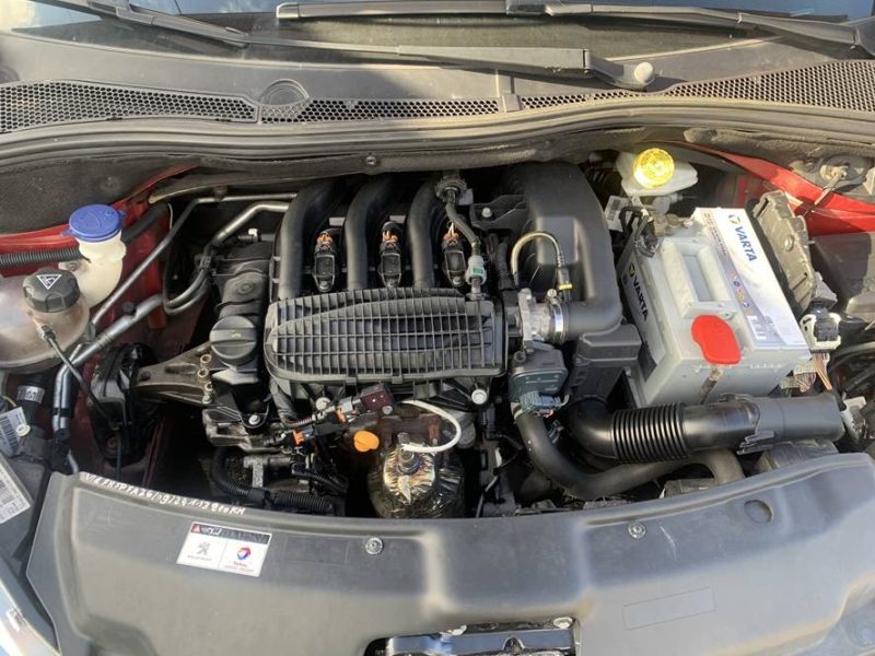 PEUGEOT 208 1.2 VTI STYLE 82 CV