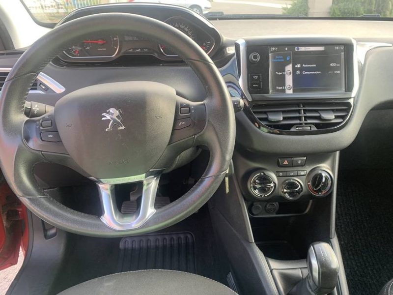 PEUGEOT 208 1.2 VTI STYLE 82 CV