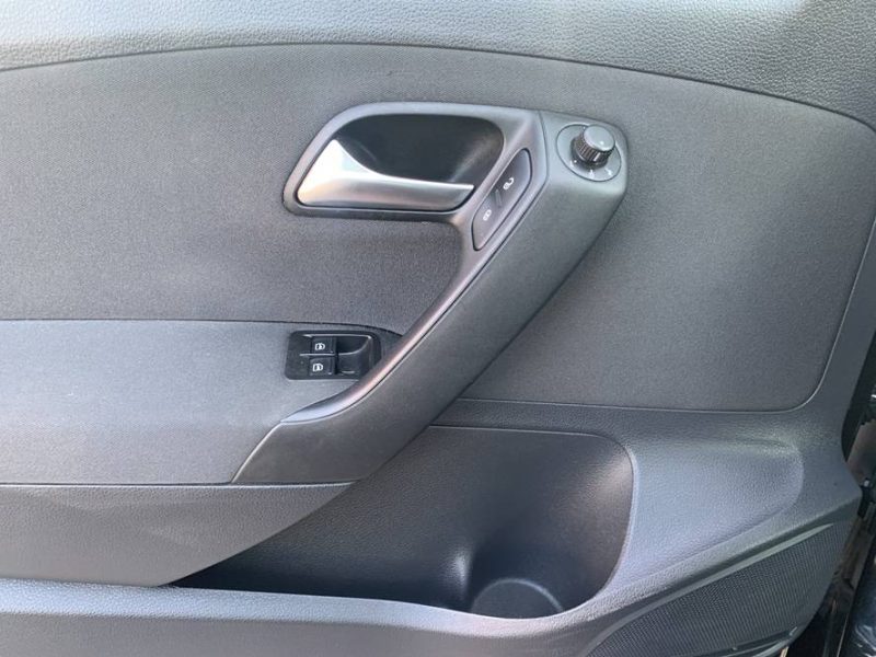 VOLKSWAGEN Polo  2010