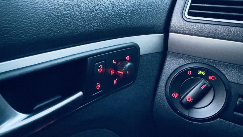 VOLKSWAGEN TOURAN 1.6TDI BV6 7PLACES CONFORT