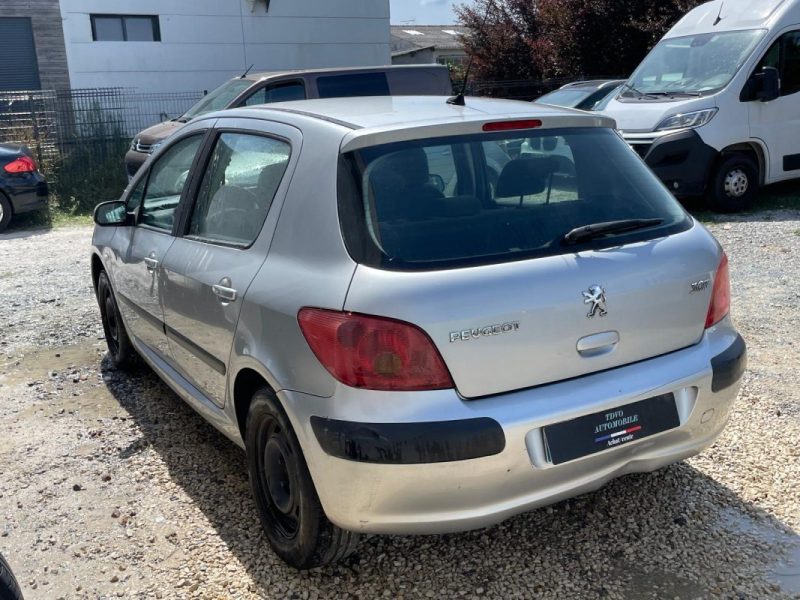 PEUGEOT 307 1.6i - 16V 110 CH PREMIUM 