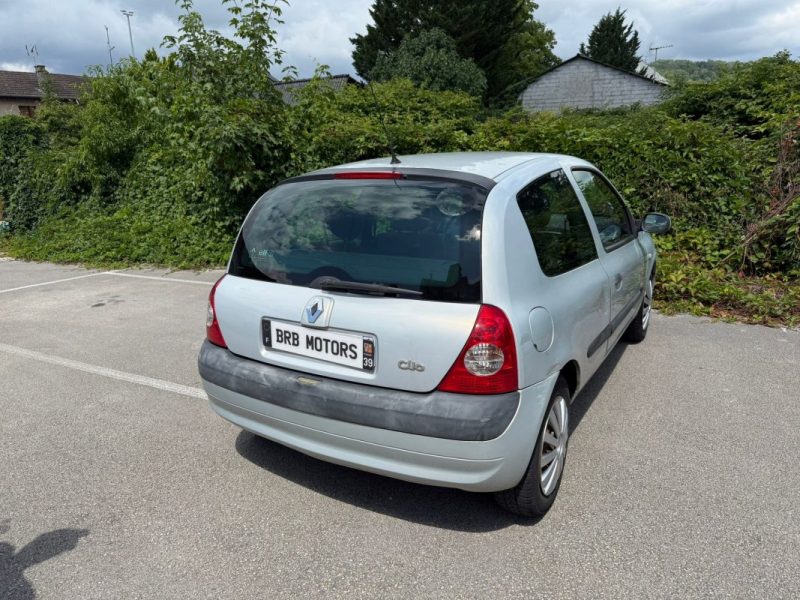 RENAULT CLIO 2003
