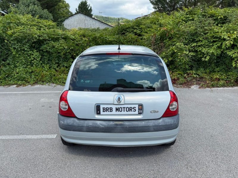 RENAULT CLIO 2003