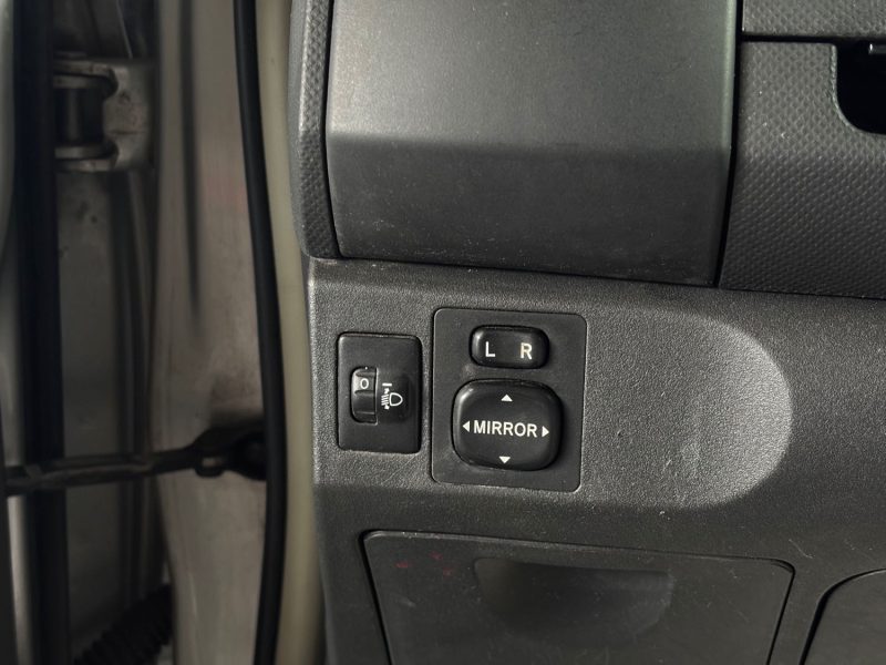 TOYOTA YARIS D-4D 90 CH GARANTIE 6 MOIS