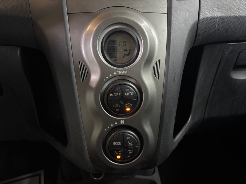 TOYOTA YARIS D-4D 90 CH GARANTIE 6 MOIS