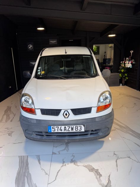 Renault Kangoo 1.2 essence – 119 000 km – 1ère main 