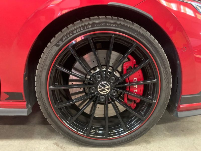 VOLKSWAGEN GOLF 8 GTI ClubSport Edition 45 2.0 TSI 300ch DSG7-Sièges baquets-Akrapovic-23 000km
