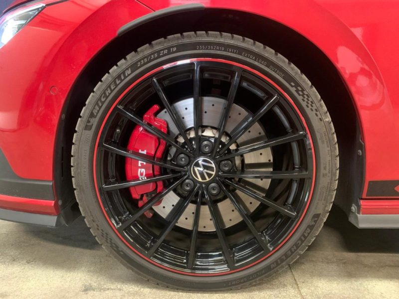 VOLKSWAGEN GOLF 8 GTI ClubSport Edition 45 2.0 TSI 300ch DSG7-Sièges baquets-Akrapovic-23 000km