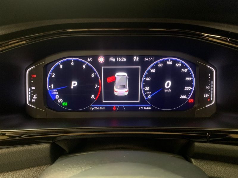 VOLKSWAGEN T-ROC CAB 1.5 TSI Rline 150ch DSG7-Cuir matelassé-CarPlay-28 000km 