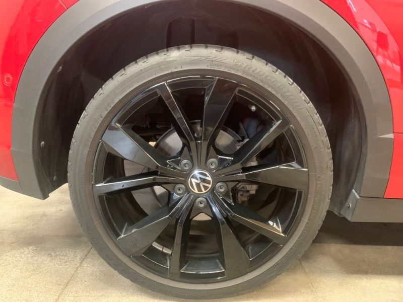 VOLKSWAGEN T-ROC CAB 1.5 TSI Rline 150ch DSG7-Cuir matelassé-CarPlay-28 000km 