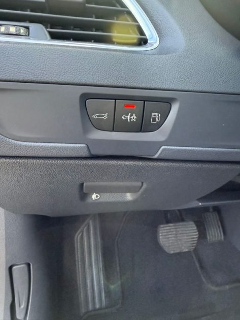 PEUGEOT 5081.6i VTI 120CV ACCES BVA BMP6