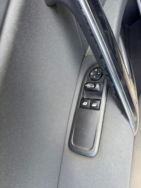 PEUGEOT 5081.6i VTI 120CV ACCES BVA BMP6