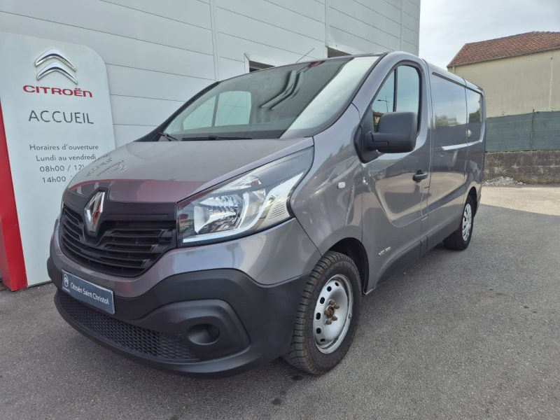 RENAULT TRAFIC 2015
