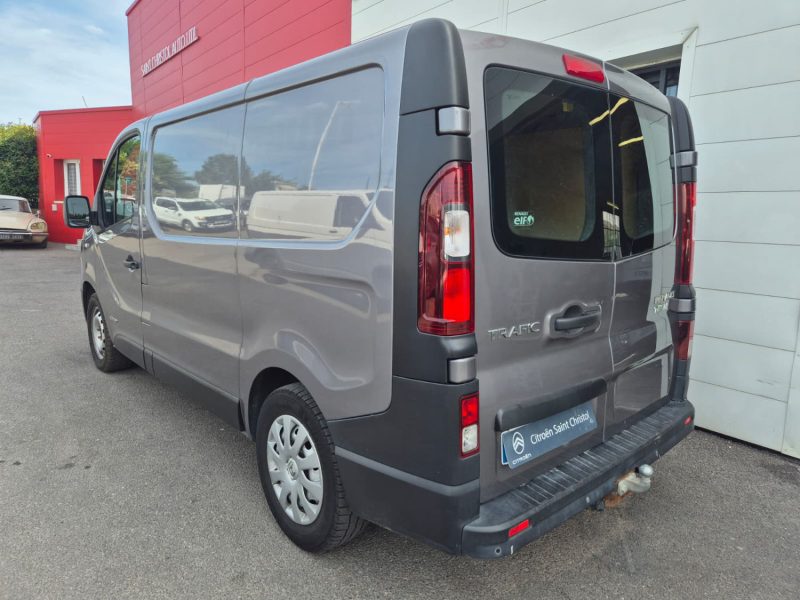 RENAULT TRAFIC 2015