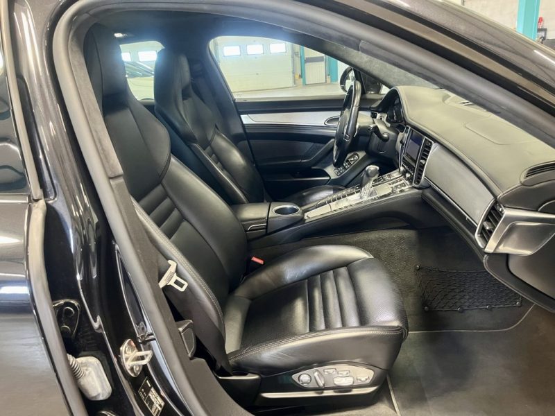 PORSCHE PANAMERA TURBO 2011