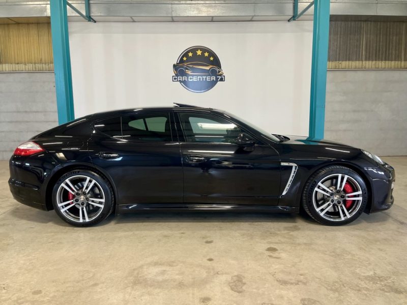 PORSCHE PANAMERA TURBO 2011