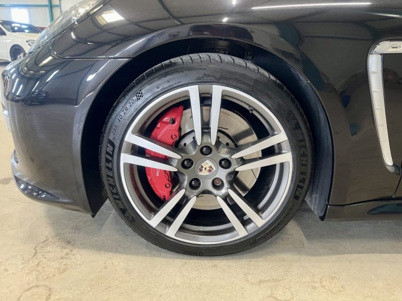 PORSCHE PANAMERA TURBO 2011