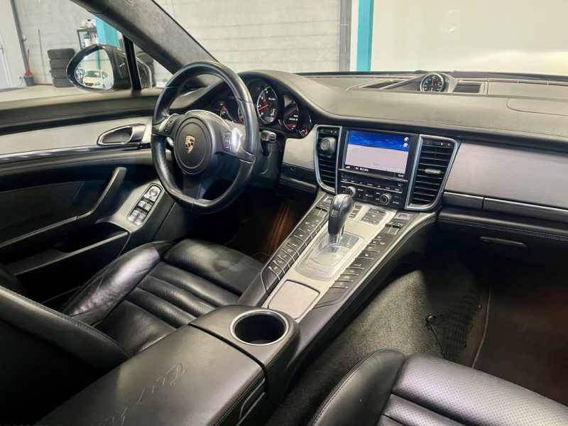 PORSCHE PANAMERA TURBO 2011