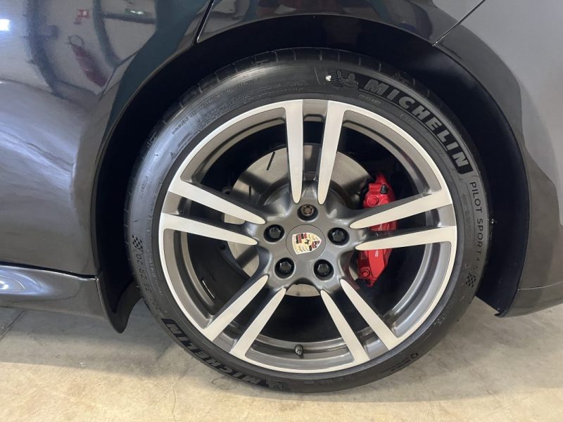 PORSCHE PANAMERA TURBO 2011