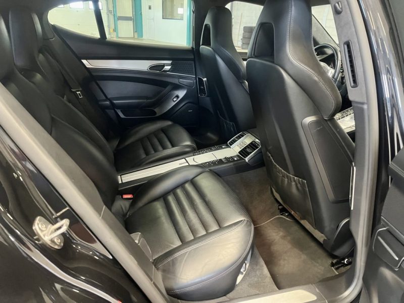 PORSCHE PANAMERA TURBO 2011