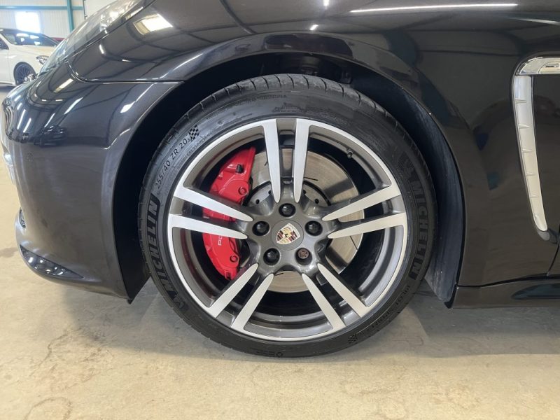 PORSCHE PANAMERA TURBO 2011