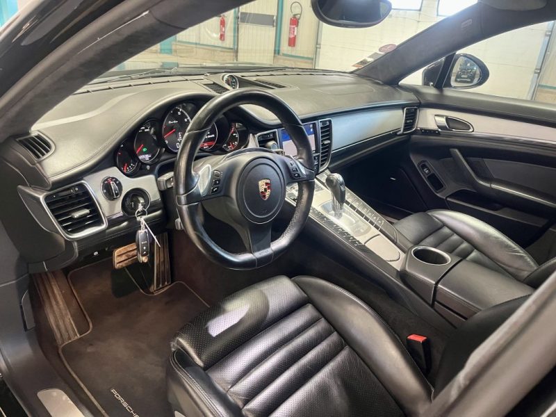 PORSCHE PANAMERA TURBO 2011