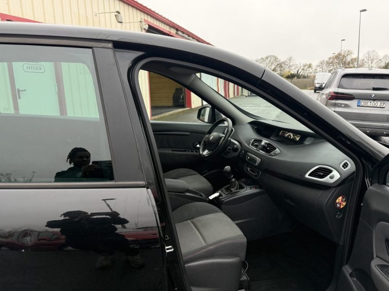 RENAULT  SCENIC 2013