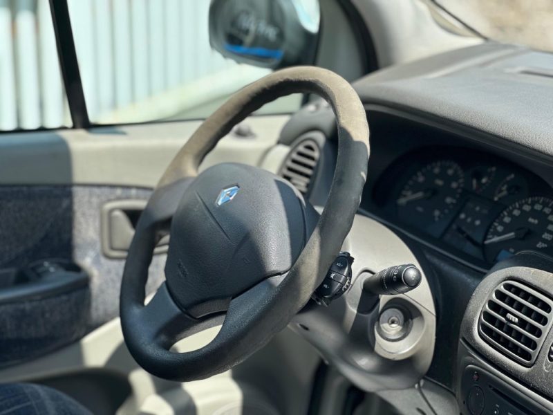 RENAULT MEGANE SCENIC 2001