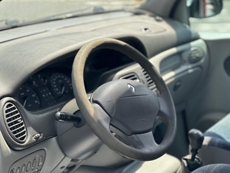 RENAULT MEGANE SCENIC 2001