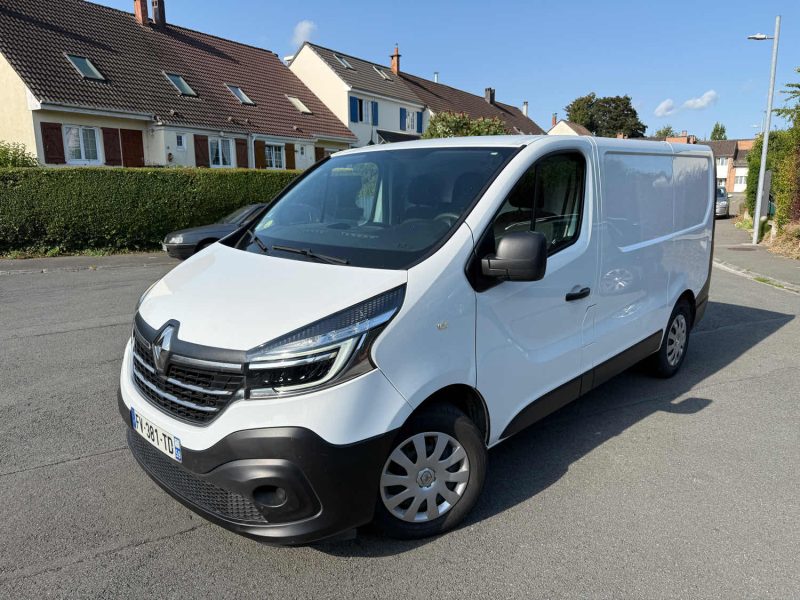 RENAULT TRAFIC 2020