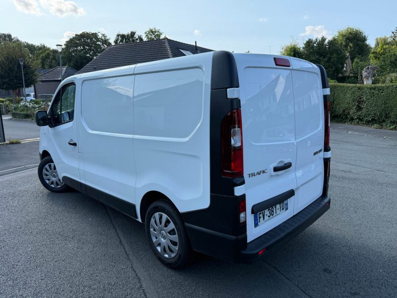 RENAULT TRAFIC 2020