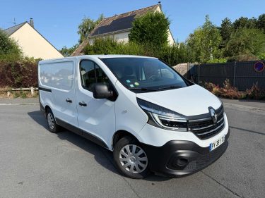 RENAULT TRAFIC 2020