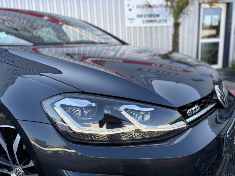 VOLKSWAGEN GOLF 2017