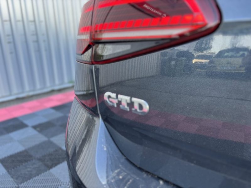 VOLKSWAGEN GOLF 2017