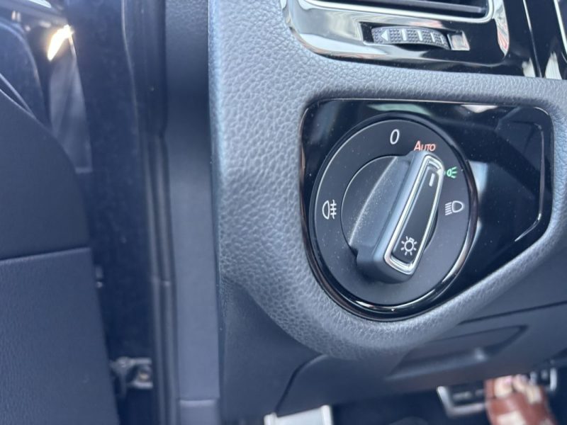 VOLKSWAGEN GOLF 2017