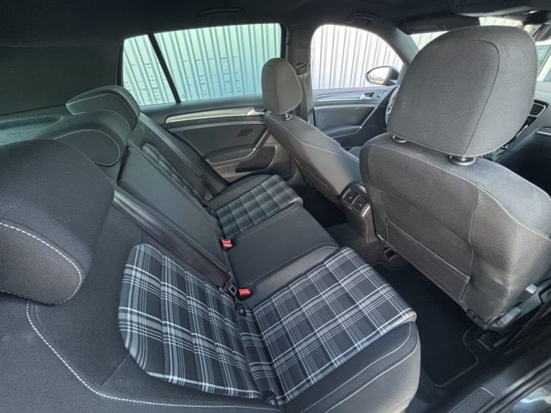 VOLKSWAGEN GOLF 2017