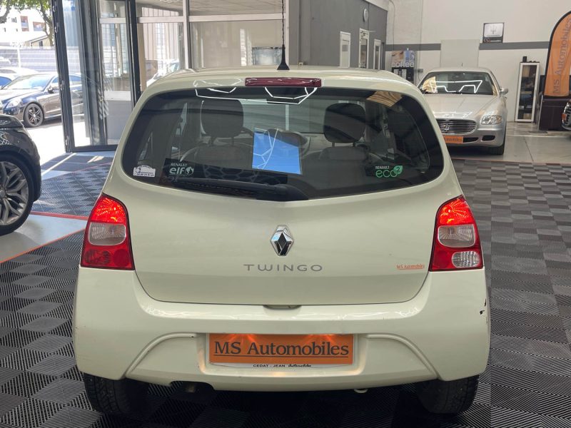 RENAULT TWINGO II 2011