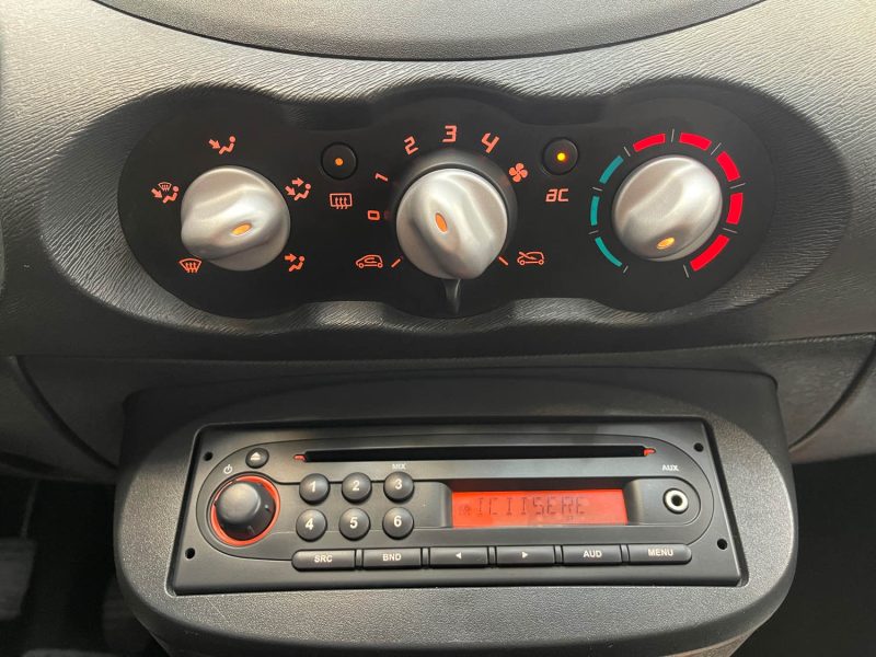 RENAULT TWINGO II 2011