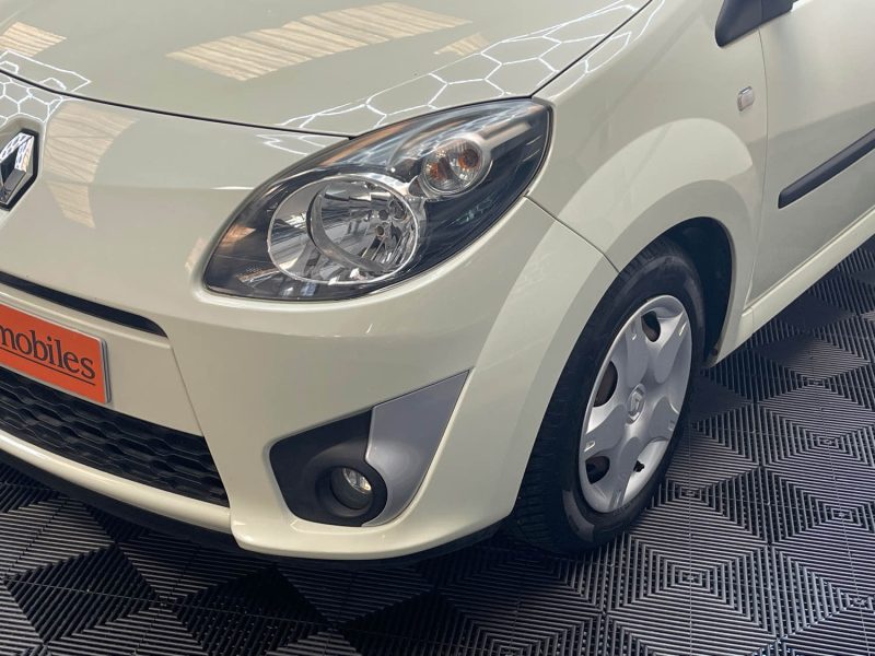 RENAULT TWINGO II 2011