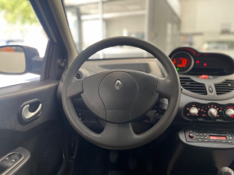 RENAULT TWINGO II 2011
